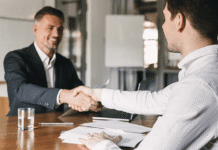 Un auto-entrepreneur peut-il recruter un salarié ?